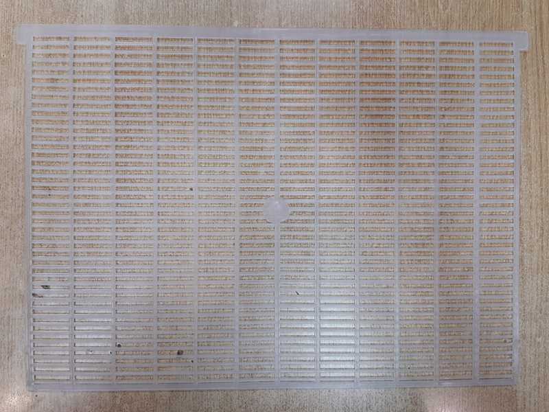 rozdilyuval-na-reshitka-na-vulyk-lezhak